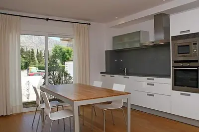 Image de Élégant appartement au rez-de-chaussée à Siller Puerto Pollensa, toutes commodités à proximité