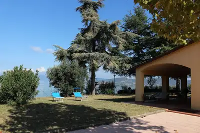 Image de Villa Melissa: Une Peinture Du Lac Trasimeno