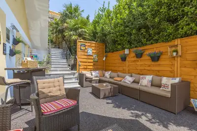 Image de Appartements Novoselic A5, WiFi gratuit, piscine jakuzzi gratuite, barbecue, emplacement idéal