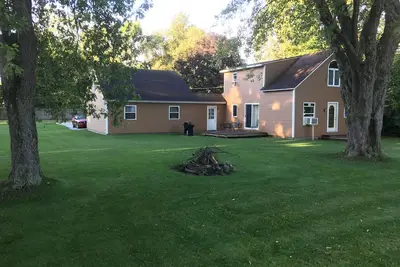 Image de Nouvelle liste! Downtown Mears. Beaucoup de stationnement pour les jouets et les remorques.