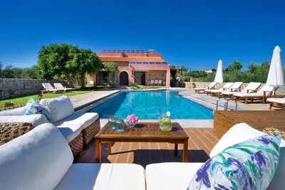 Image de Villa 4 Chambres Litsarda