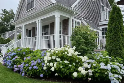 Image de Charmant 3 chambres, 2. 5 salles de bain Cottage avec toutes les commodités. Marcher jusqu'à la ville et la plage