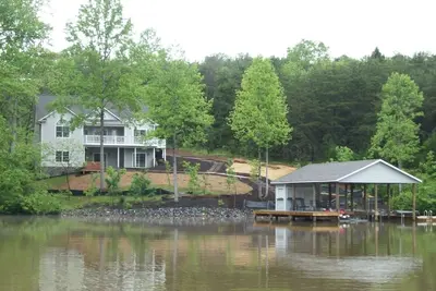Image de Pour toute la famille, Accueil Lakefront. Salle de jeux, Tv Hd, bain à remous, Dock