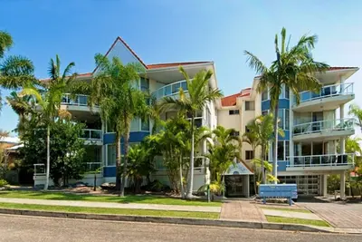 Image de Grand-voile 10, 17, rue Owen,