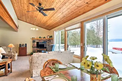 Nouveau! Cedar Cottage, plage privée sur le lac Leelanau