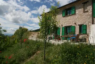 Image de Appartement spacieux dans le parc national de Gola del Furlo