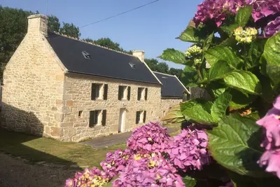 Ferme Bretonne Rénovée Pointe Du Raz 300 m de la mer Promo: 5% 2nd semaine