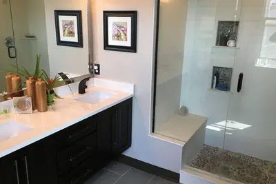 Image de Nouvelle famille unique 3 Br, 3 Ba Home