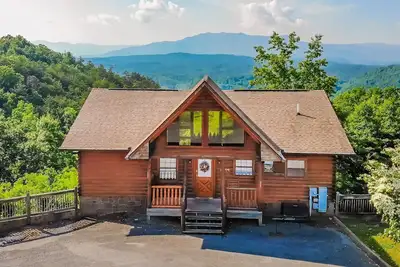 Vues sur la montagne: Vues spectaculaires, Piscine du complexe! Top Amenities, près de Dollywood & Pigeon Forge!