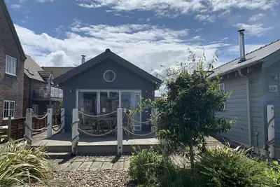 Image de Mariners Beach House, près de la plage, wifi gratuit, piscine, salle de gym, chien bienvenus