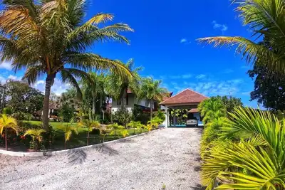 Image de Villa très paisible et magnifique pour vos amis et votre famille! ! !