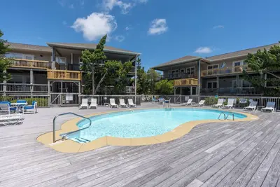 Image de Corolla Condo: Piscine communautaire et bain à remous, 350 pieds de l'accès à la plage
