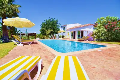 Image de Ferme typiquement algarvienne restaurée magnifiquement avec piscine privée et vues sur la mer