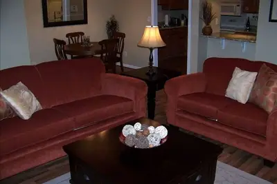 Image de Nouvellement meublé Condo Près Uptown