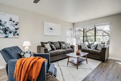 Image de The Scenic Lodge, condo rénové près de la piscine avec des équipements de villégiature à The Greens