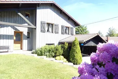 Image de Au calme, Grand Chalet \"Les 3 Chênes\" labellisé 3 CléVacances, Cheminée, Wifi. .