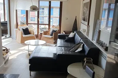 Image de Appartement lumineux, 3 chambres / 2 salles de bain Wifi, très bien décoré