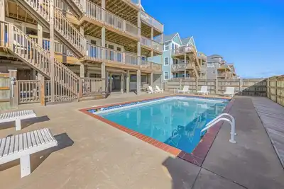 Image de Amazing Oceanfront View Hatteras-Elevator, Piscine, Hot Tub, GameRm, Promenade sur la plage