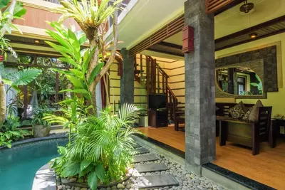 Image de Villa Seminyak 2 chambres, 2 salles de bain, comprend un massage de bienvenue rapide et 15 mnt