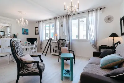 Image de Carnac Plage - Superbe T2 rénové, 60m², Wifi, à 50m de la Grande Plage, 4 pers.