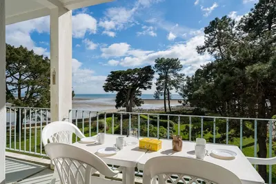 Image de Carnac - Appart 3 pièces + coin couchage, 78m², accès direct plage, animaux admis, parking couvert