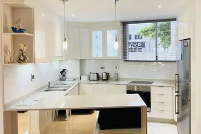 Image de Un fantastique appartement moderne et spacieux sur la plage principale d'Umhlanga.