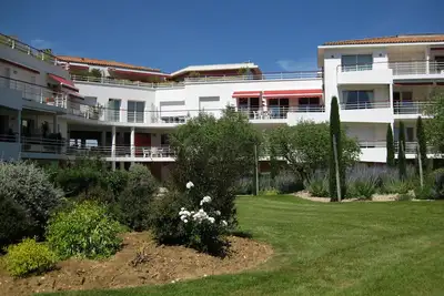 Image de Royan T3 de standing, proche marché et plages