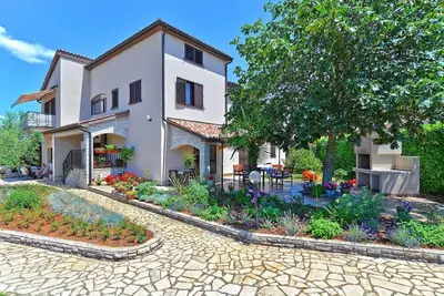 Image de Appartement de vacances Valbandon pour 1 - 8 personnes avec 3 chambres à coucher - Appartement de va