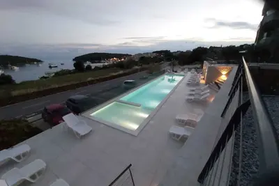 Image de Appartement en bord de mer avec piscine Nouveau bâtiment à Banjole, aéroport de Pula à 25 km