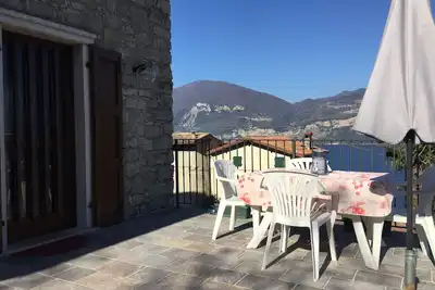 Image de Appartement avec vue lac, au calme avec jardin et terrasse