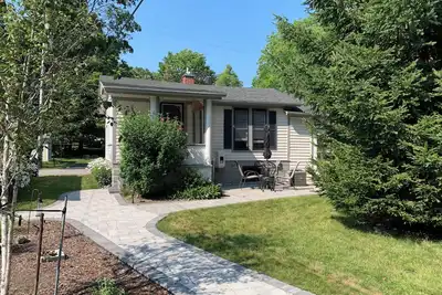 Image de Quaint Cottage Frankfort - Courte promenade à la plage