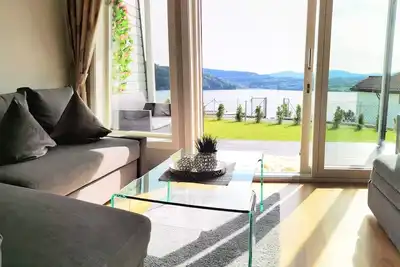 Image de BJØRNESTRAND Fjordside View