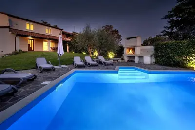 Image de Maison de vacances pour 6 personnes env. 120 qmà Kosinožići, Poreč, Istrie (Istrische Riviera)