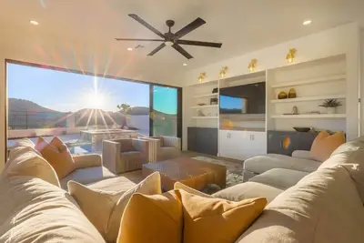 Image de Escapade familiale-2 piscines, étang de pêche, green, terrain de jeu, etc.