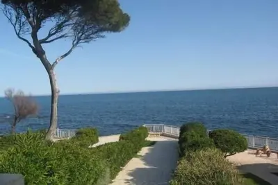Image de Villa Pieds Dans L'Eau Dans Residence De Standing - Proche De Tous Commerces