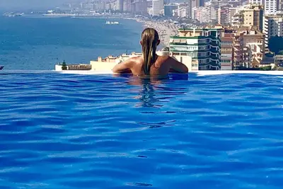 Image de 350 m de la plage avec des vues spectaculaires de Fuengirola. Proche de tout!