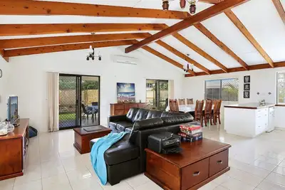 Michael Street 39, Golden Beach
