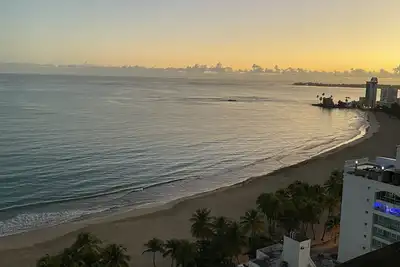 Image de Penthouse face à la mer avec vue sur l'océan, tarifs spéciaux été réduits récemment, Isla Verde
