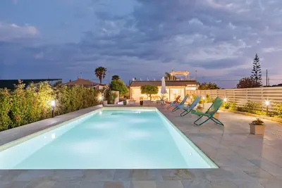 Image de Villa sicilienne, Animaux acceptés avec plein de confort près de la plage.