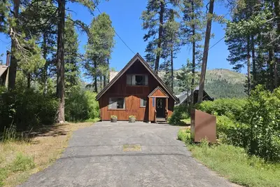 Image de 3 chambres, 2 salles de bain, 10 personnes, West End of Donner Lake Dlr n ° 007