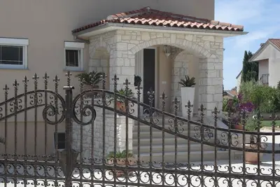 Image de Charmant appartement avec vue imprenable sur la mer et terrasse privée