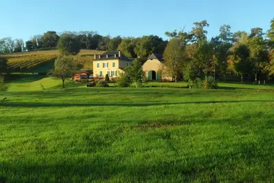 Image de Gîte  4 étoiles  avec piscine privée chauffée et vaste panorama