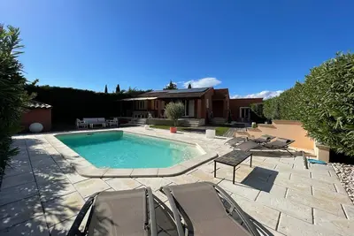 Image de Villa provençale dans les vignes \/ 120m2 \/ Piscine \/ 3 chambres \/ 3 salle bains