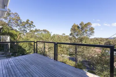 Image de 26 Beauty Crescent, Surfside