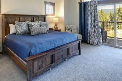 Image de Belle vue sur le parcours de golf Prospector et à quelques pas de la piscine!