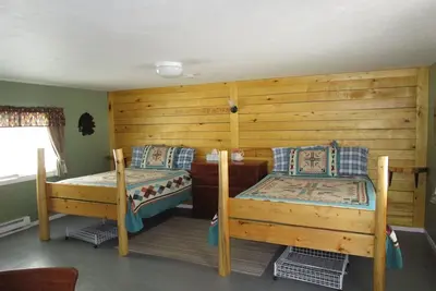 Image de Finley's Riverside Cabins | Cabine #D