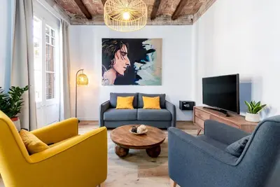Image de Confortable, chaleureux et bel appartement près de Passeig de Gracia