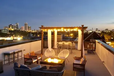 Image de Inspire House - Superbe terrasse sur le toit! ! 1m aux points chauds de Broadway! 9 lits