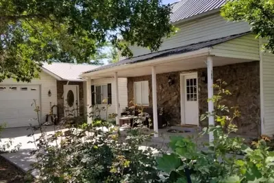 Image de Terrain De Jeu Pour Les Personnes EXTÉRIEURES