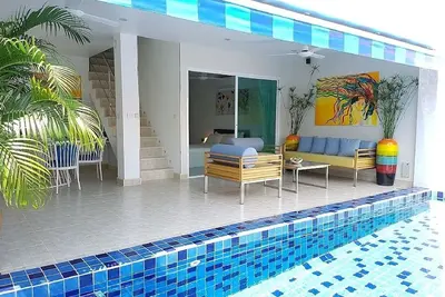 Image de 3Bed avec une piscine privée près de la plage